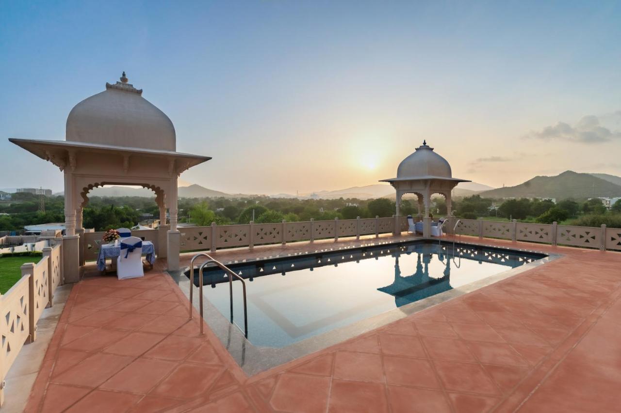 מלון אודייפור Traavista Aravali Mahal מראה חיצוני תמונה
