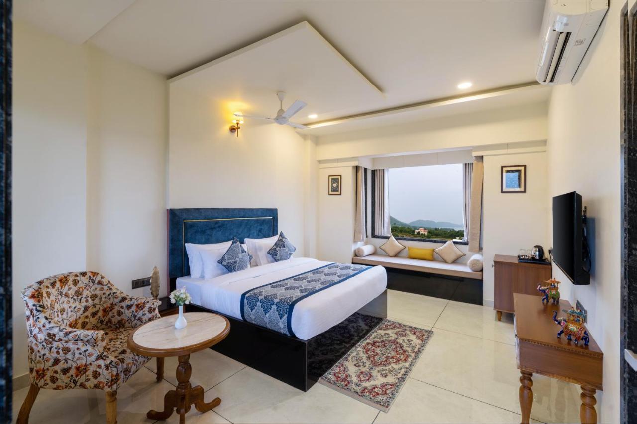 מלון אודייפור Traavista Aravali Mahal מראה חיצוני תמונה