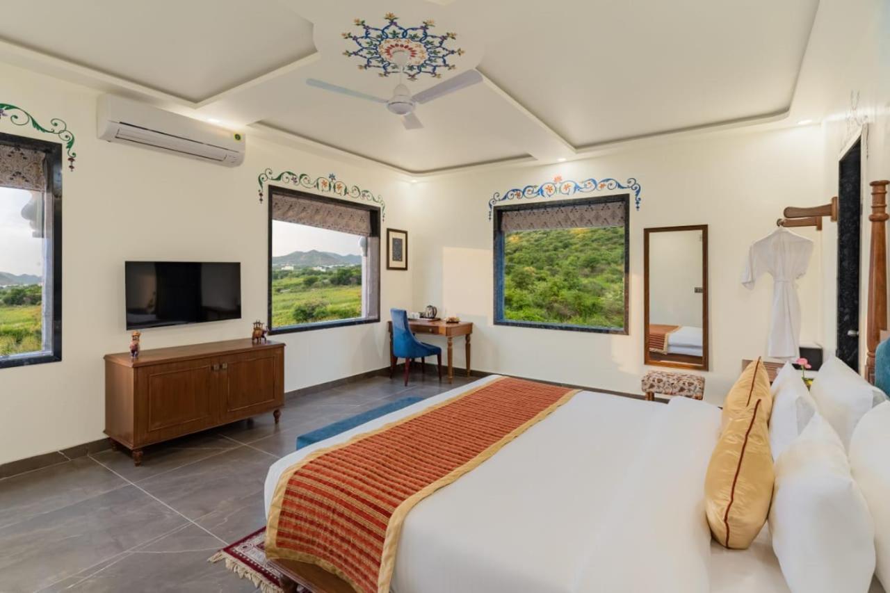 מלון אודייפור Traavista Aravali Mahal מראה חיצוני תמונה